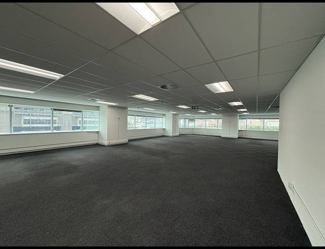 450M² OFFICE TO LET IN FORESHORE